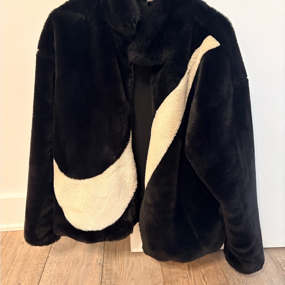 Nike Black and Cream Teddy Jacket - Picture 2 of 4